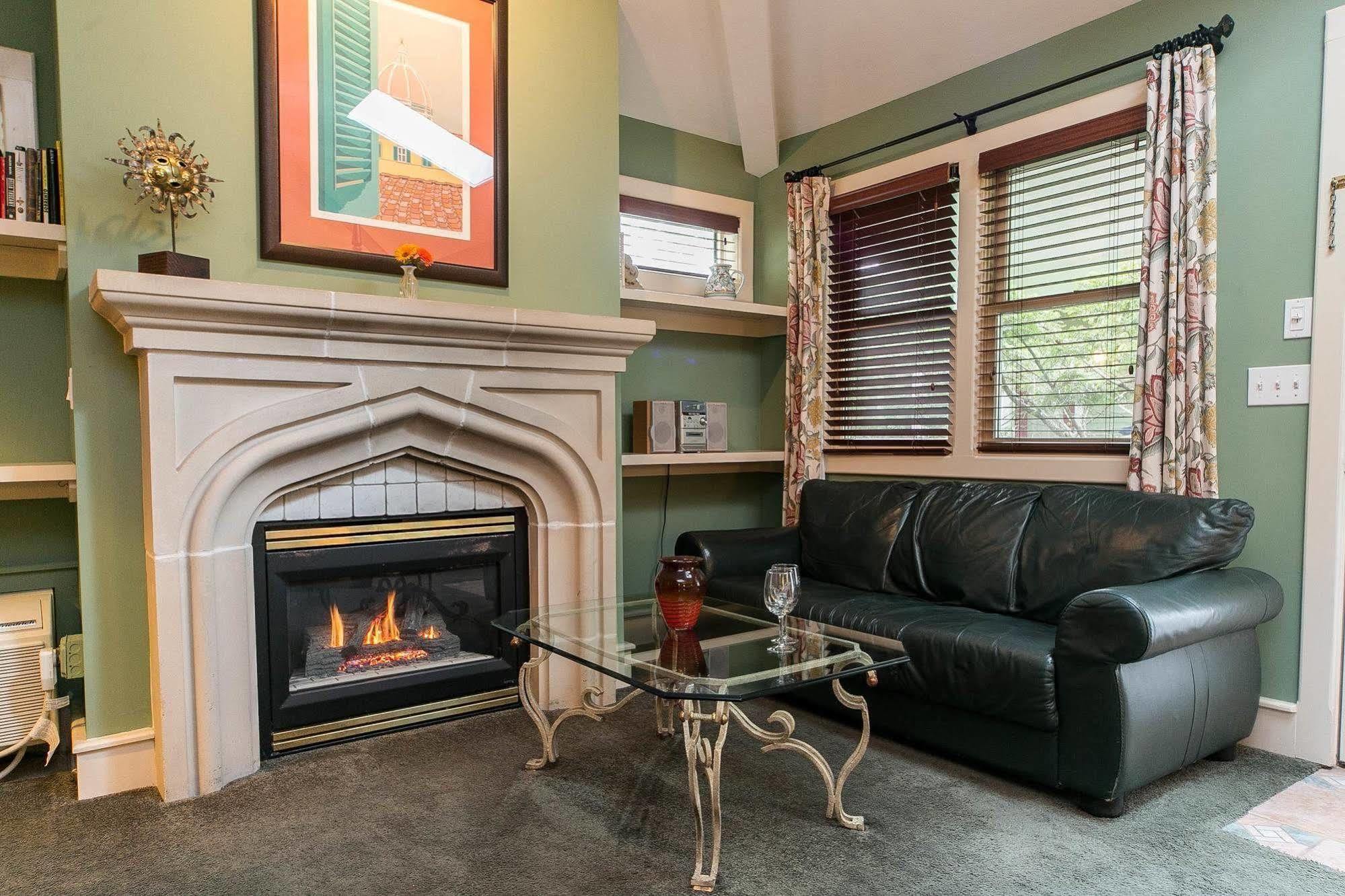 Hidden Garden Cottages & Suites Saugatuck Eksteriør bilde