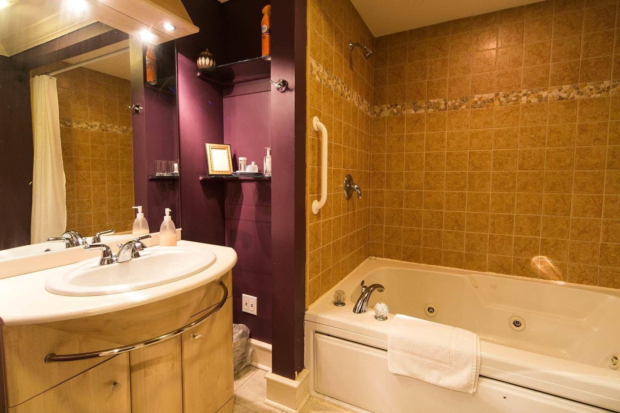 Hidden Garden Cottages & Suites Saugatuck Eksteriør bilde