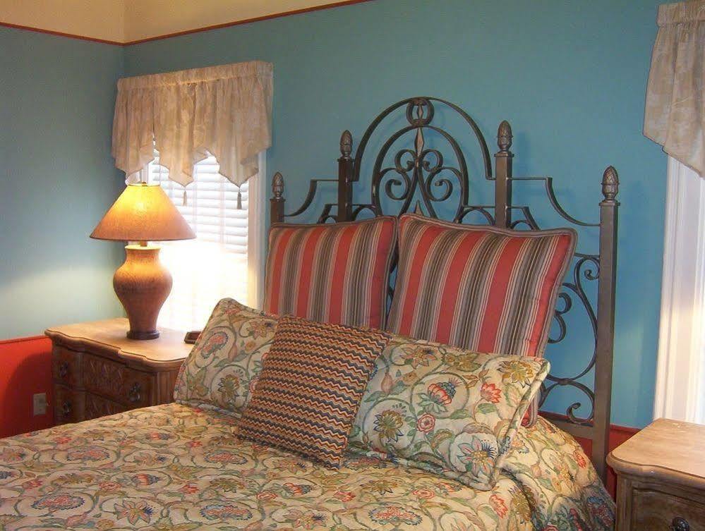 Hidden Garden Cottages & Suites Saugatuck Eksteriør bilde